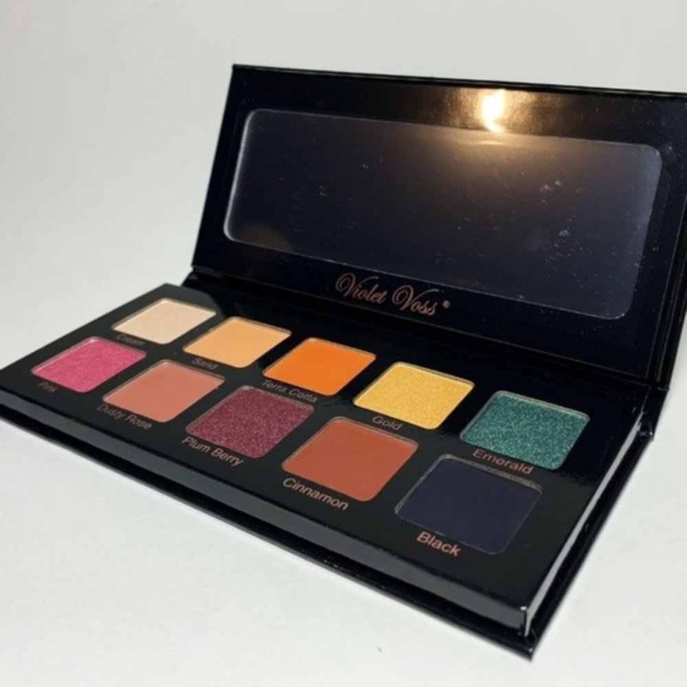 Violet Voss Essentials Palette Pro Series NWT - Picture 5 of 9